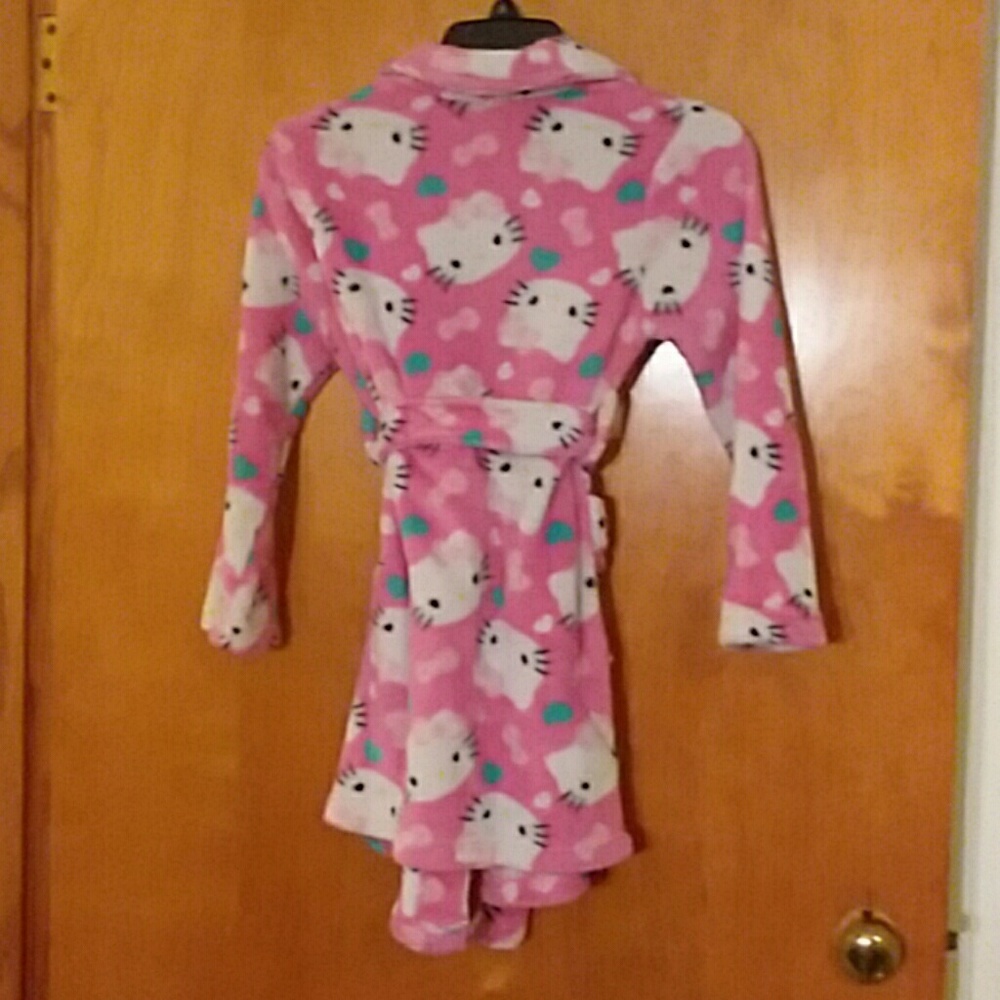 Hello Kitty Fleece Robe - Picture 5 of 6